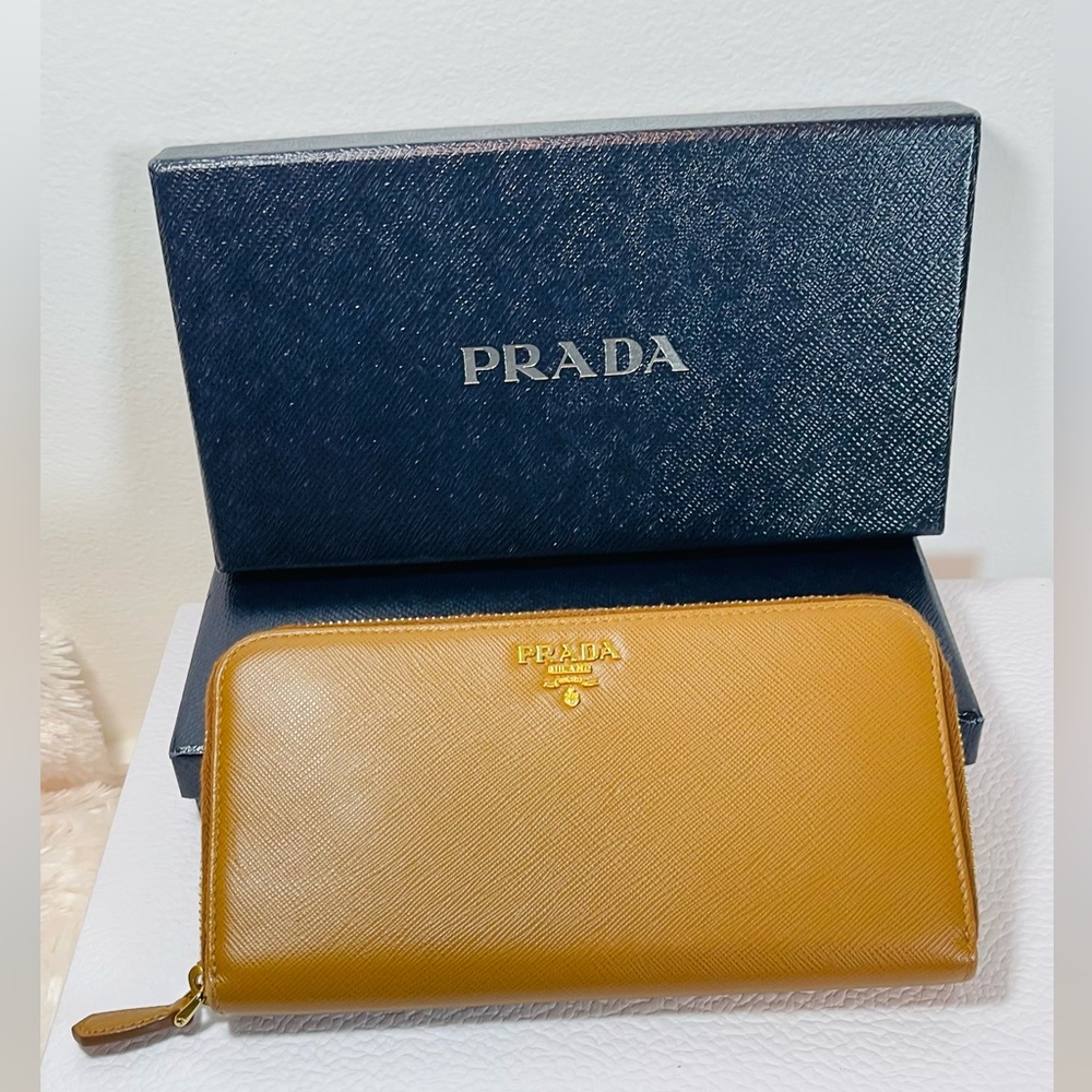 Prada Authentic Brown Big Saffiano Zip Wallet - Picture 9 of 10